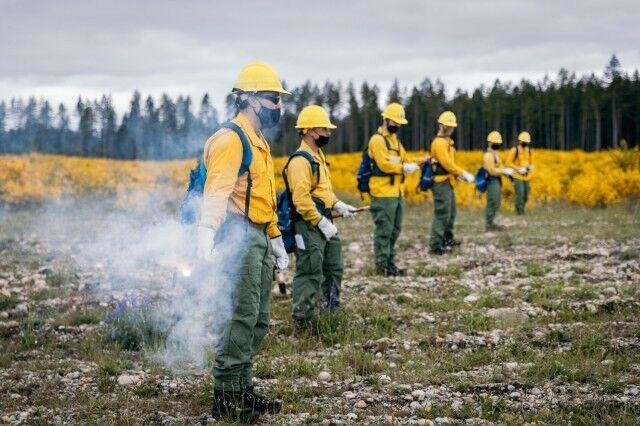 Soldiers from the Washington National Guard take part in wildland firefighter training with the Washington Department of Natural Resources at Joint Base Lewis-McChord May 25, 2021.