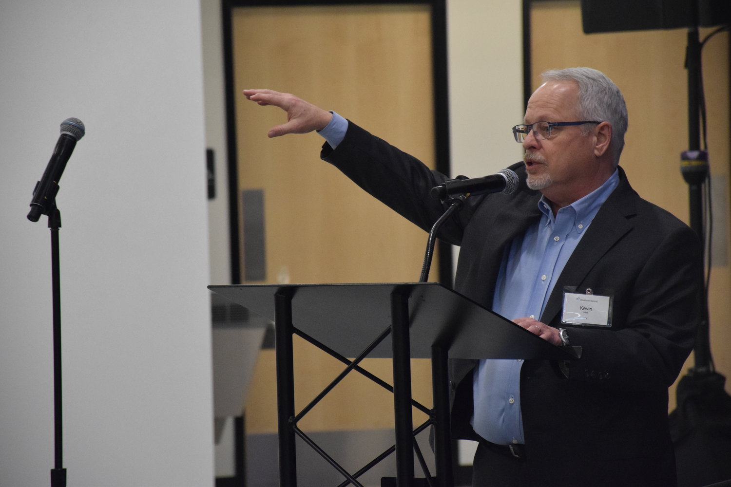 IT3 Innovation Center CEO Kevin Witte speaks to those gathered for a “Manufacturing Workforce Summit” at the recently-opened center in Ridgefield on Feb. 22.