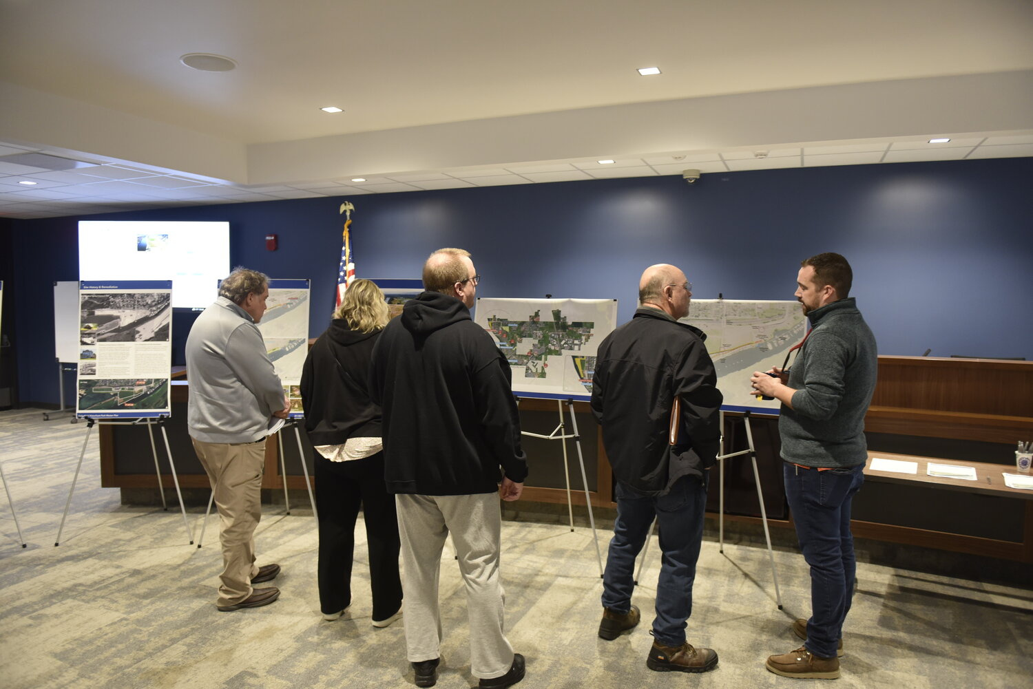 Parks Manager Corey Crownhart spoke with Ridgefield residents about the city waterfront’s history and developments at an open house, Jan. 30.